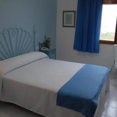 Playa De Catedrales Hotel 2*