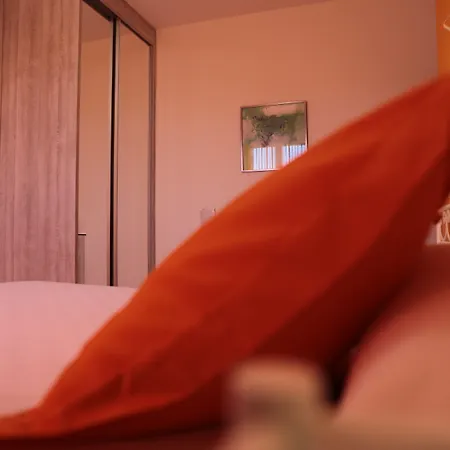 Playa De Catedrales 2*